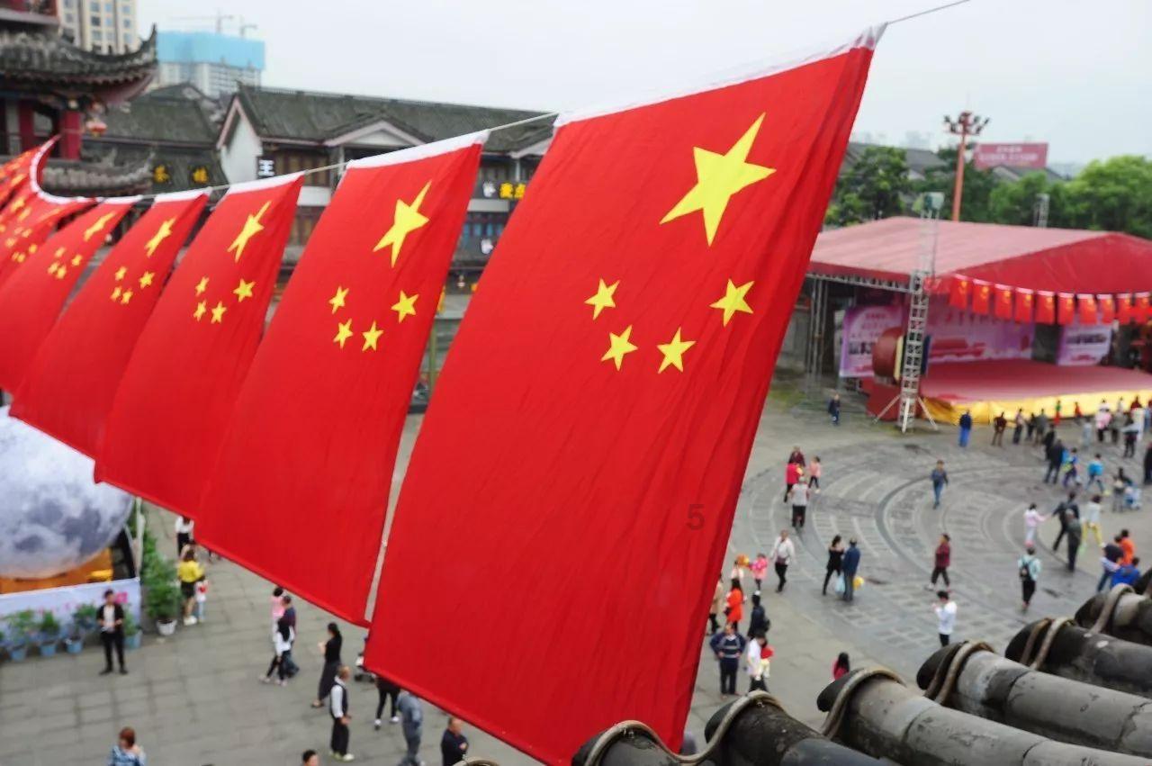 怎么跟朋友解释不想上学了？游戏画面